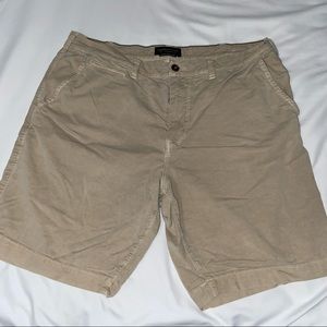 American Eagle Mens Khaki Shorts